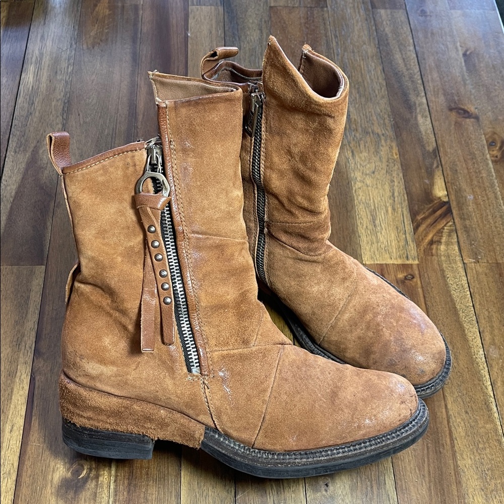 A.S.98 Suede Zip Ankle Boots
